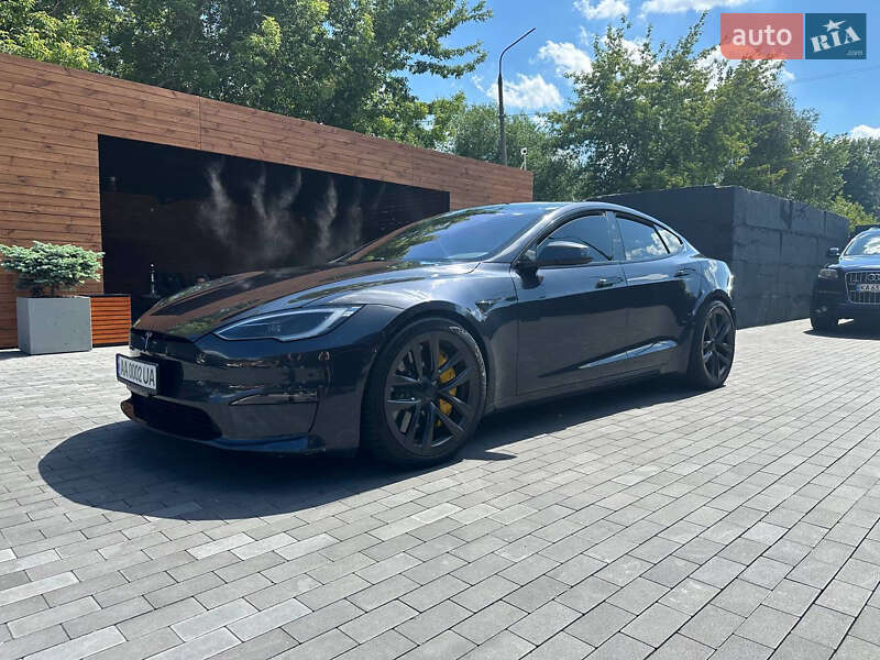 Лифтбек Tesla Model S 2024 в 