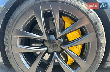 Лифтбек Tesla Model S 2024 в 