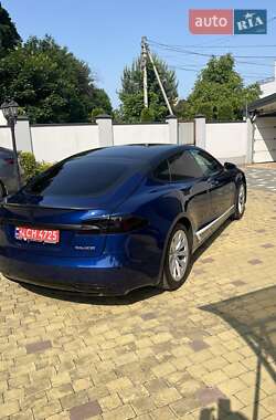 Лифтбек Tesla Model S 2019 в 