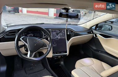 Лифтбек Tesla Model S 2014 в 