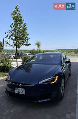 Лифтбек Tesla Model S 2017 в 