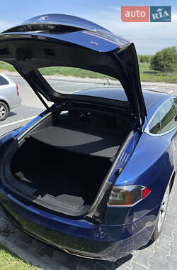 Лифтбек Tesla Model S 2017 в 