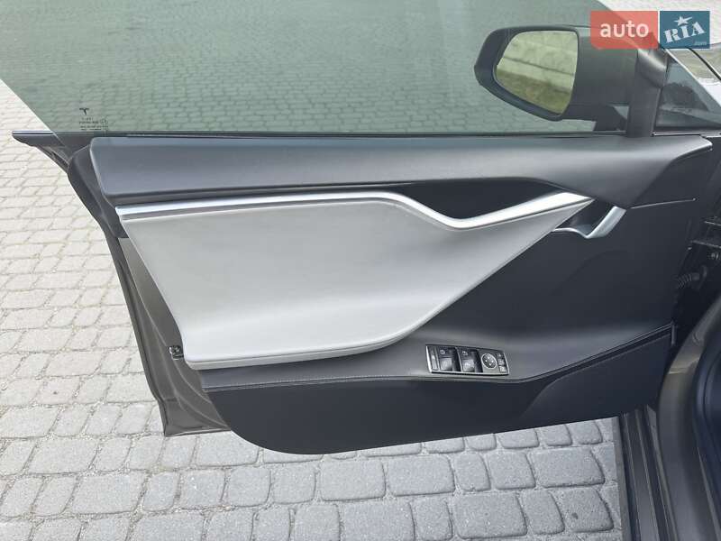 Лифтбек Tesla Model S 2015 в Львове фото 8 Лифтбек Tesla Model S 2015 в Львове