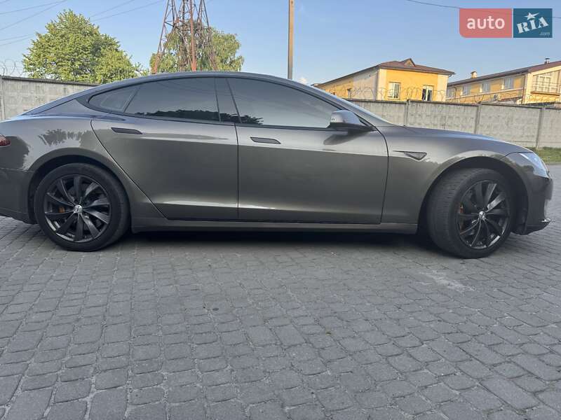 Лифтбек Tesla Model S 2015 в Львове фото 5 Лифтбек Tesla Model S 2015 в Львове