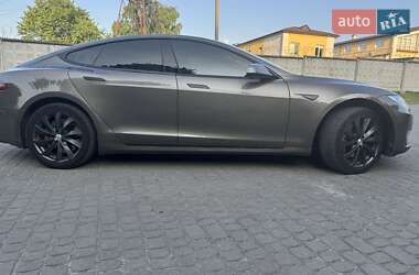Ліфтбек Tesla Model S 2015 в 