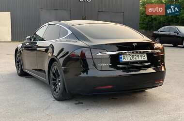 Лифтбек Tesla Model S 2016 в 