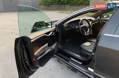 Лифтбек Tesla Model S 2016 в 