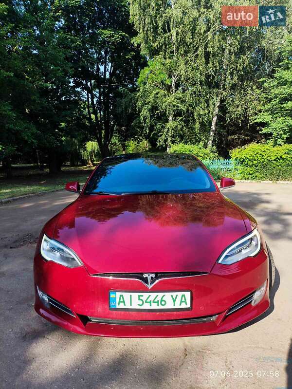 Лифтбек Tesla Model S 2017 в Запорожье