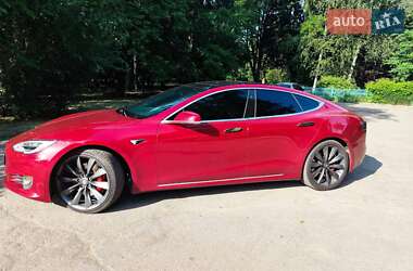 Лифтбек Tesla Model S 2017 в Запорожье