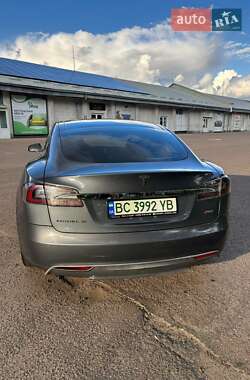 Лифтбек Tesla Model S 2013 в 