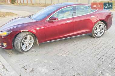 Tesla Model S 2012