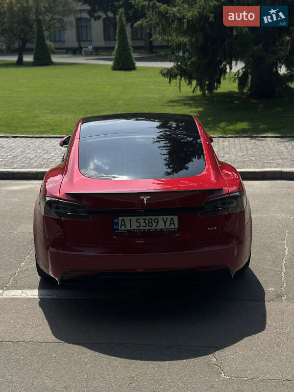 Лифтбек Tesla Model S 2021 в Киеве