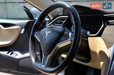Ліфтбек Tesla Model S 2016 в 