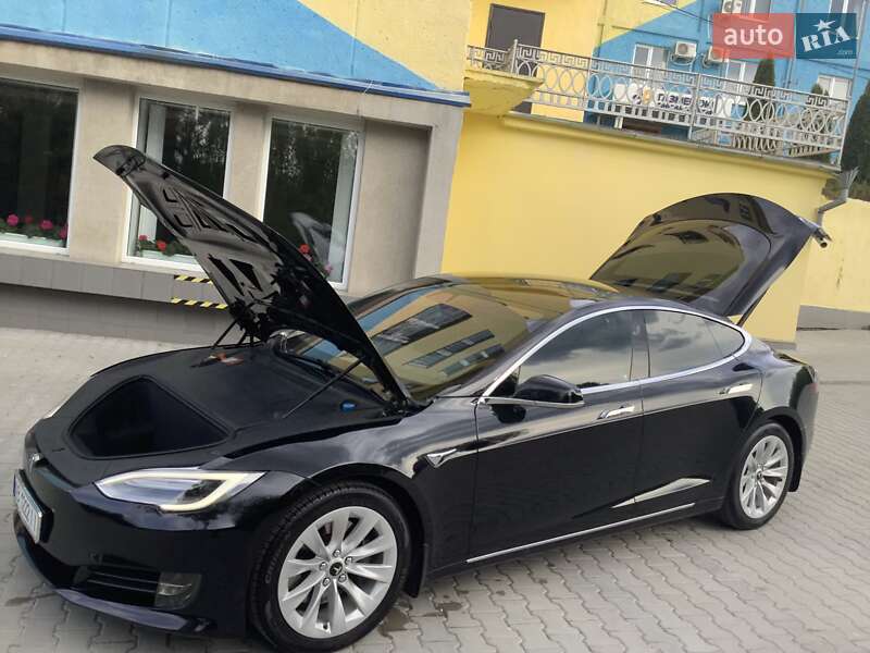 Лифтбек Tesla Model S 2017 в Виннице фото 7 Лифтбек Tesla Model S 2017 в Виннице