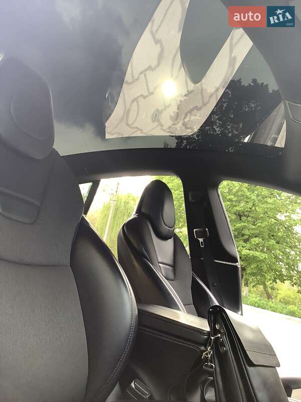 Лифтбек Tesla Model S 2017 в Виннице фото 11 Лифтбек Tesla Model S 2017 в Виннице
