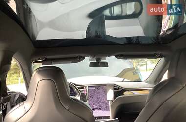 Лифтбек Tesla Model S 2017 в Виннице