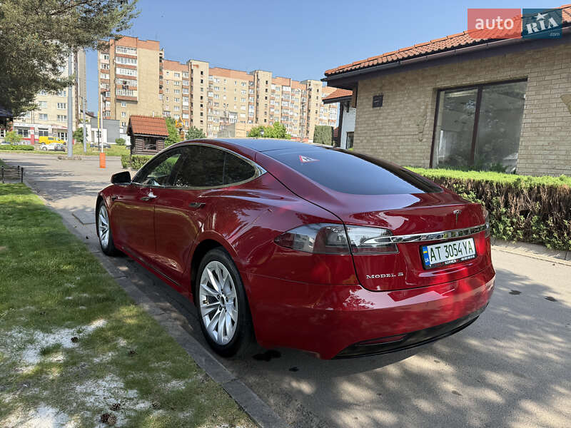 Ліфтбек Tesla Model S 2018 в Івано-Франківську