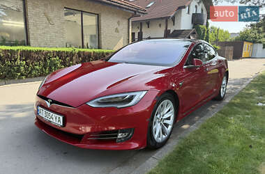 Лифтбек Tesla Model S 2018 в Ивано-Франковске