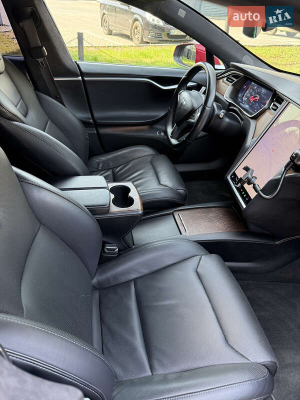 Ліфтбек Tesla Model S 2018 в Івано-Франківську