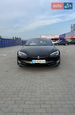 Ліфтбек Tesla Model S 2018 в 