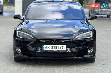 Лифтбек Tesla Model S 2018 в 