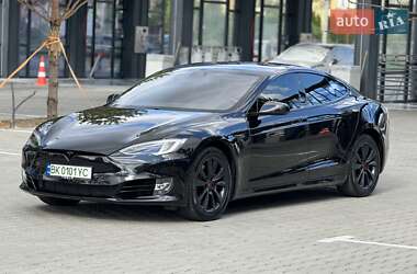 Лифтбек Tesla Model S 2018 в 