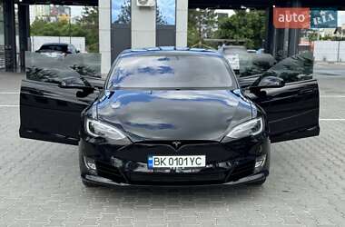 Лифтбек Tesla Model S 2018 в 
