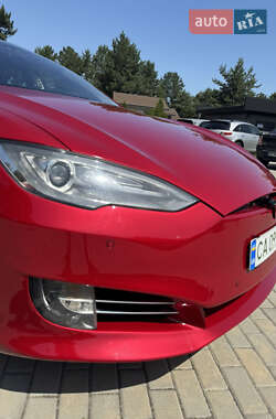 Ліфтбек Tesla Model S 2014 в 