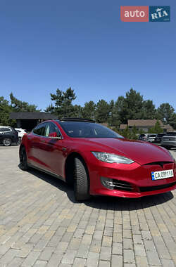 Ліфтбек Tesla Model S 2014 в 