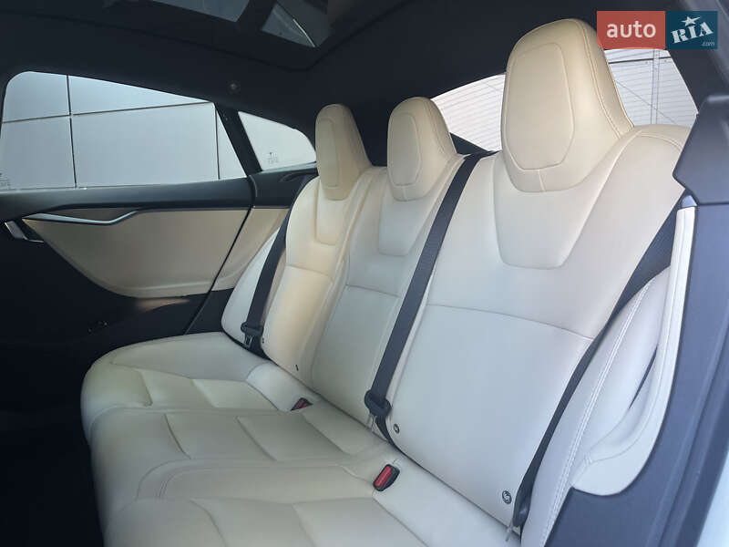 Ліфтбек Tesla Model S 2020 в Одесі