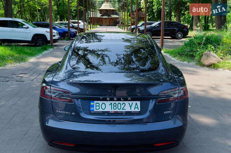 Лифтбек Tesla Model S 2018 в Киеве