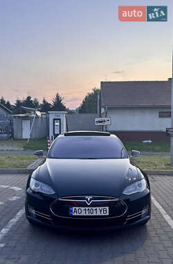 Ліфтбек Tesla Model S 2014 в Ужгороді