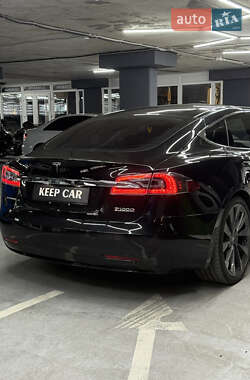 Лифтбек Tesla Model S 2018 в 