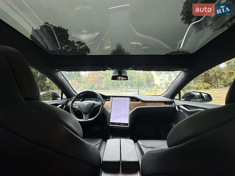 Лифтбек Tesla Model S 2018 в Полтаве