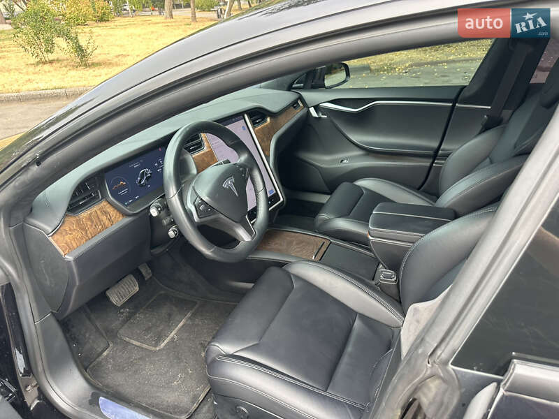 Лифтбек Tesla Model S 2018 в Полтаве