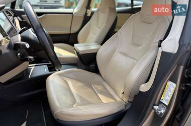 Лифтбек Tesla Model S 2016 в 