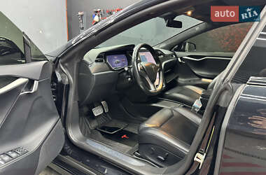 Лифтбек Tesla Model S 2017 в 