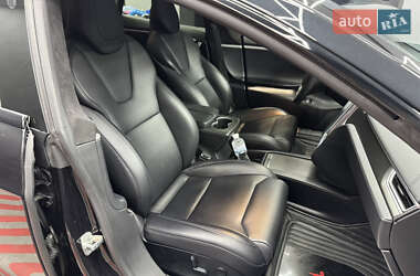 Лифтбек Tesla Model S 2017 в 