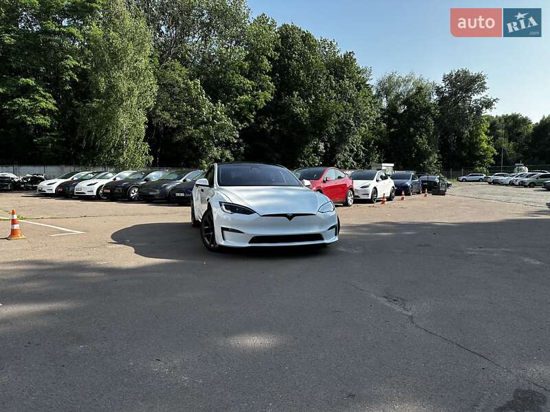 Лифтбек Tesla Model S 2022 в 