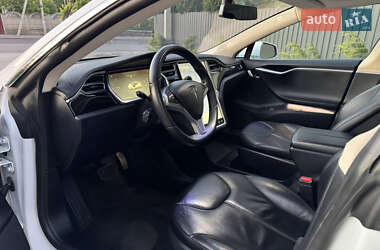 Лифтбек Tesla Model S 2014 в 