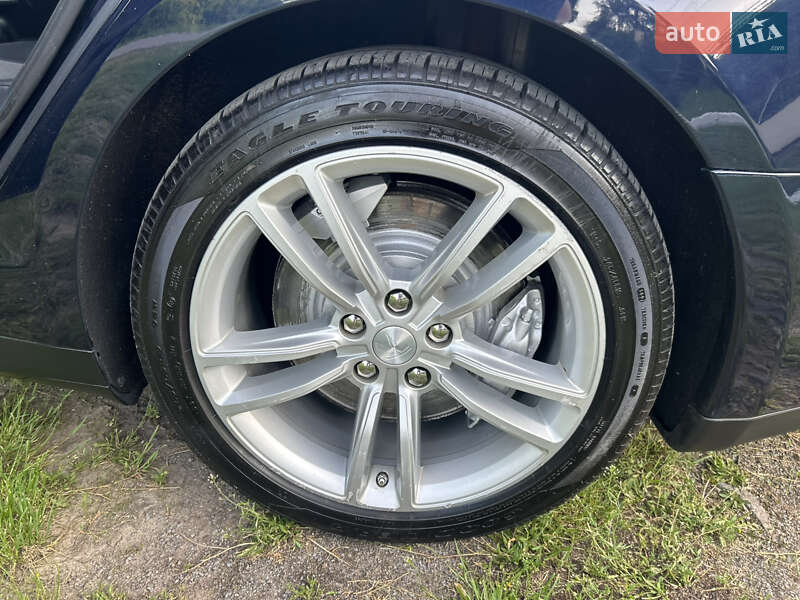 Лифтбек Tesla Model S 2013 в Виннице