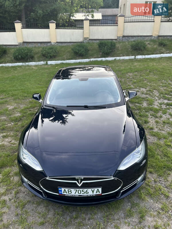 Лифтбек Tesla Model S 2013 в Виннице