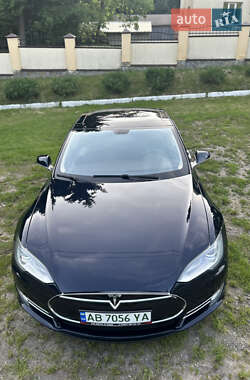 Лифтбек Tesla Model S 2013 в 