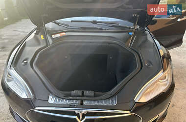 Лифтбек Tesla Model S 2013 в 