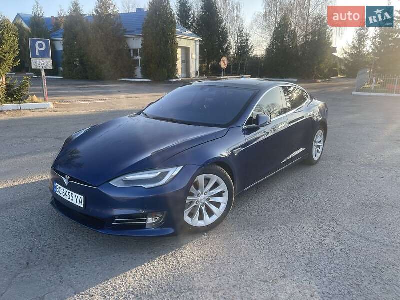 Tesla Model S 2016