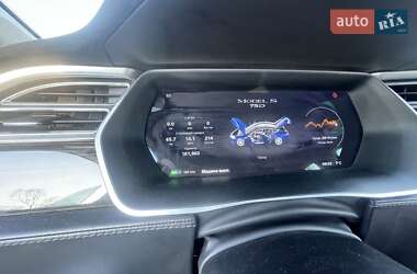 Лифтбек Tesla Model S 2016 в 