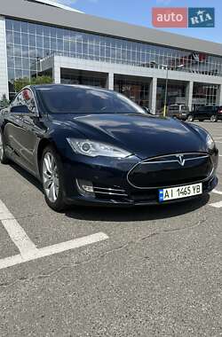 Лифтбек Tesla Model S 2013 в 
