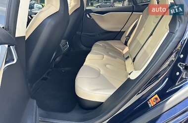Лифтбек Tesla Model S 2013 в 