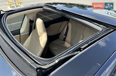Лифтбек Tesla Model S 2013 в 