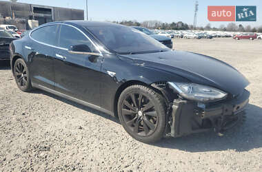 Лифтбек Tesla Model S 2016 в Львове